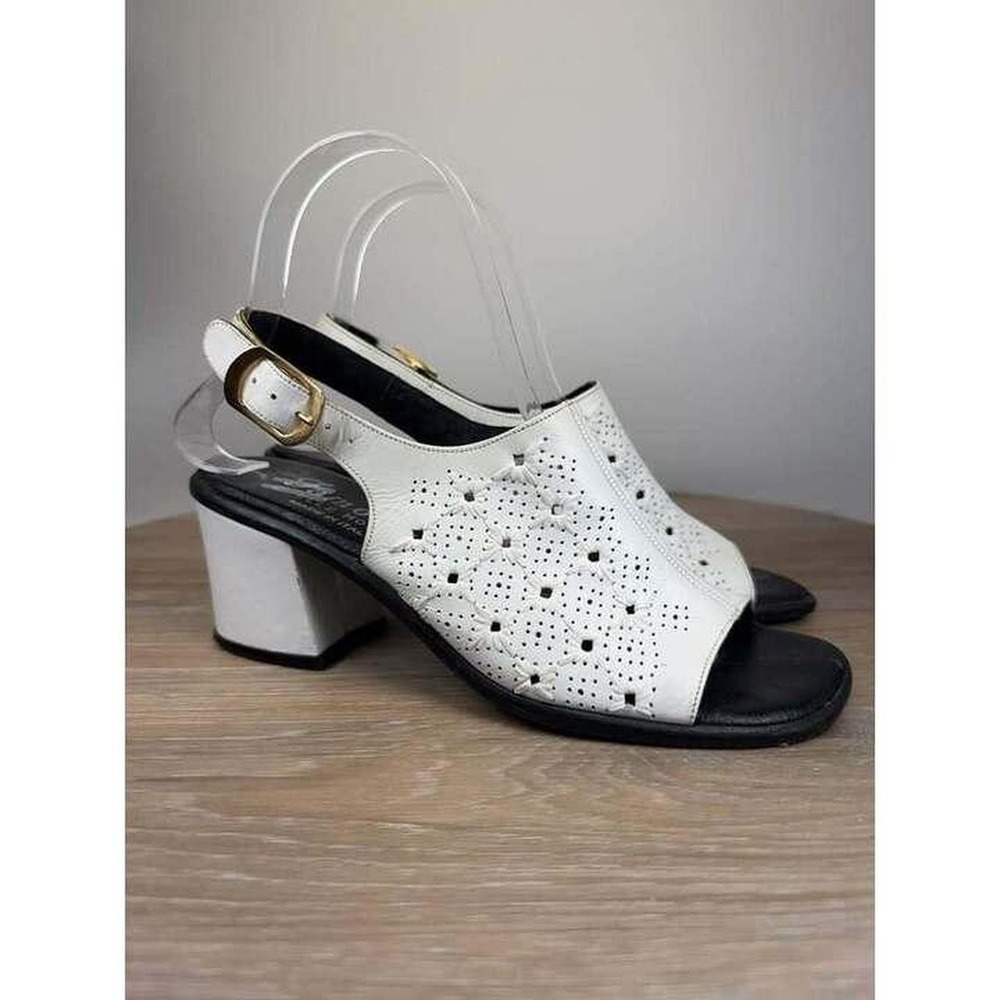 Famo Womens 7N Sandals Vintage White Leather Perforated Floral Block Heel Italy